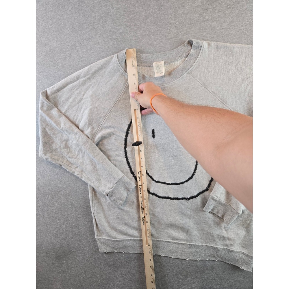 I Stole My Boyfriend's Shirt Sweatshirt Womens M Gray Distressed Smiley ISMBS - Picture 10 of 12